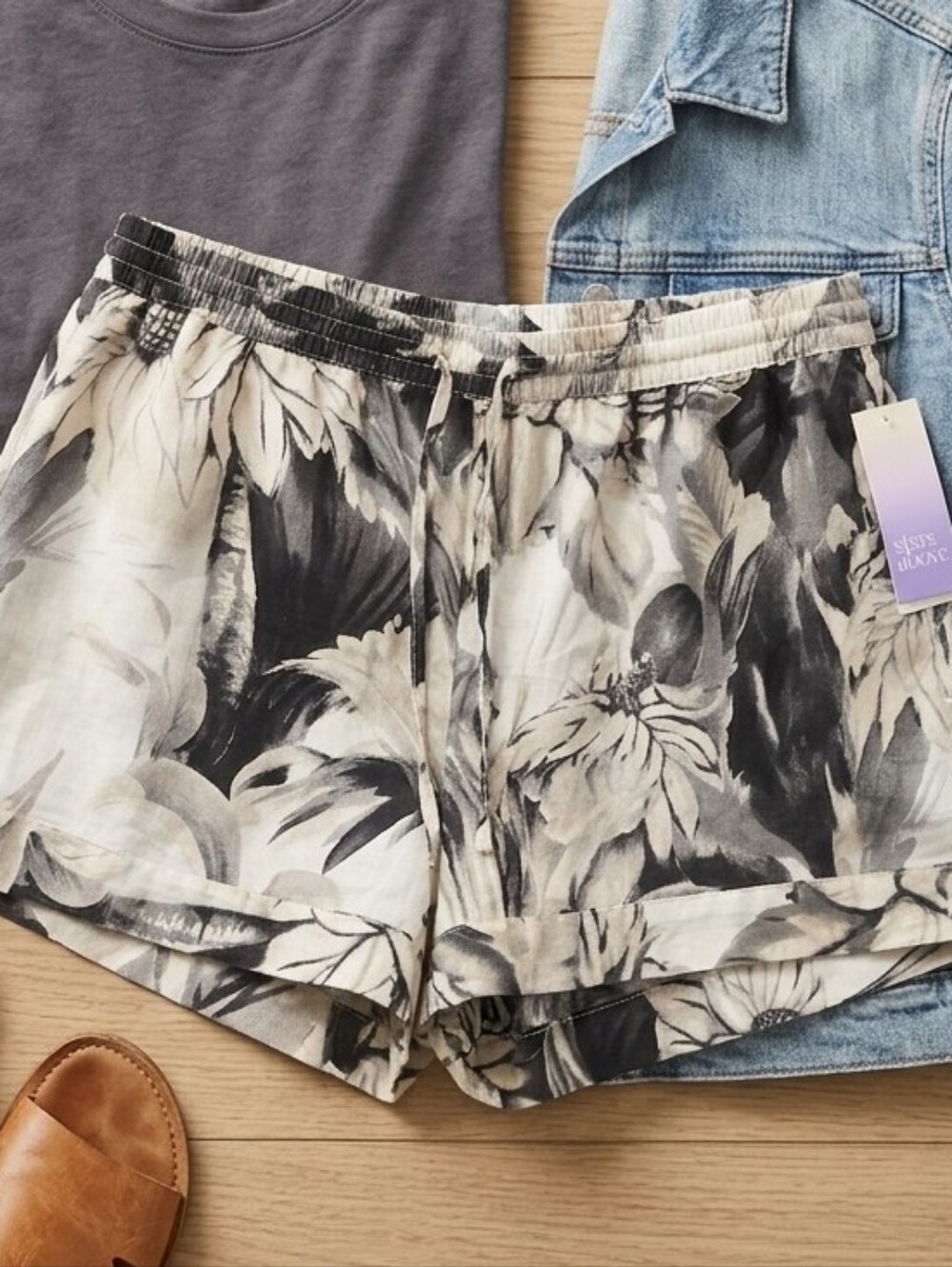stars above Neutral Floral Elastic-Waist Sleep Shorts
